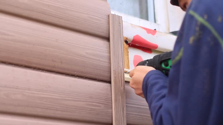 How To Choose The Right Materials for Your Siding Installation in 'El Mirage, AZ